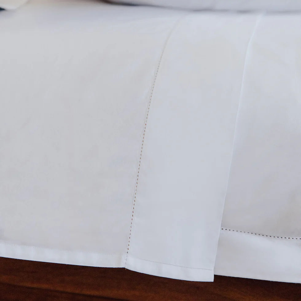 Serenity Luxe Cotton Bedsheet Set – 300 Thread Count, Crisp White